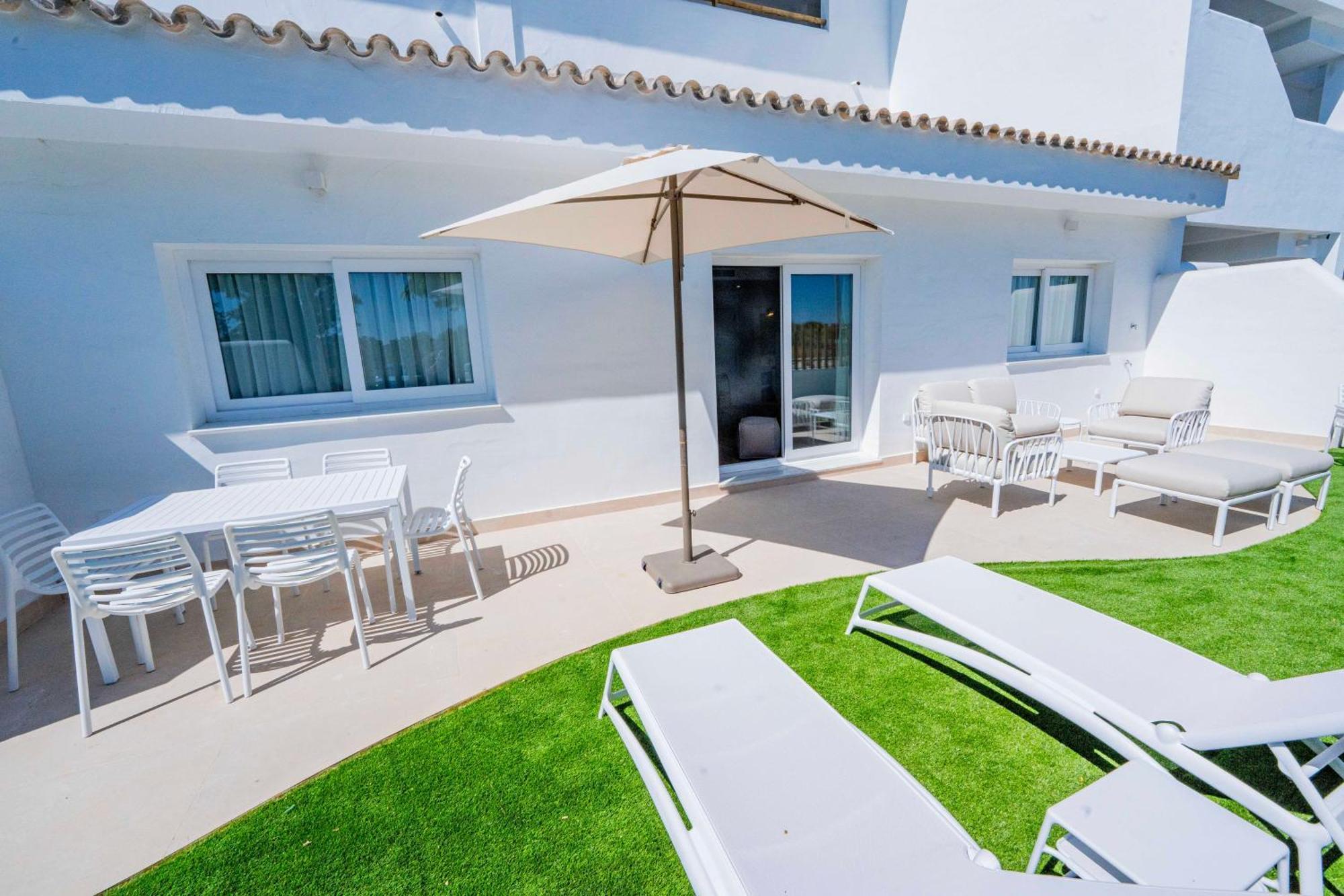 Punta Candor Suites ロタ エクステリア 写真
