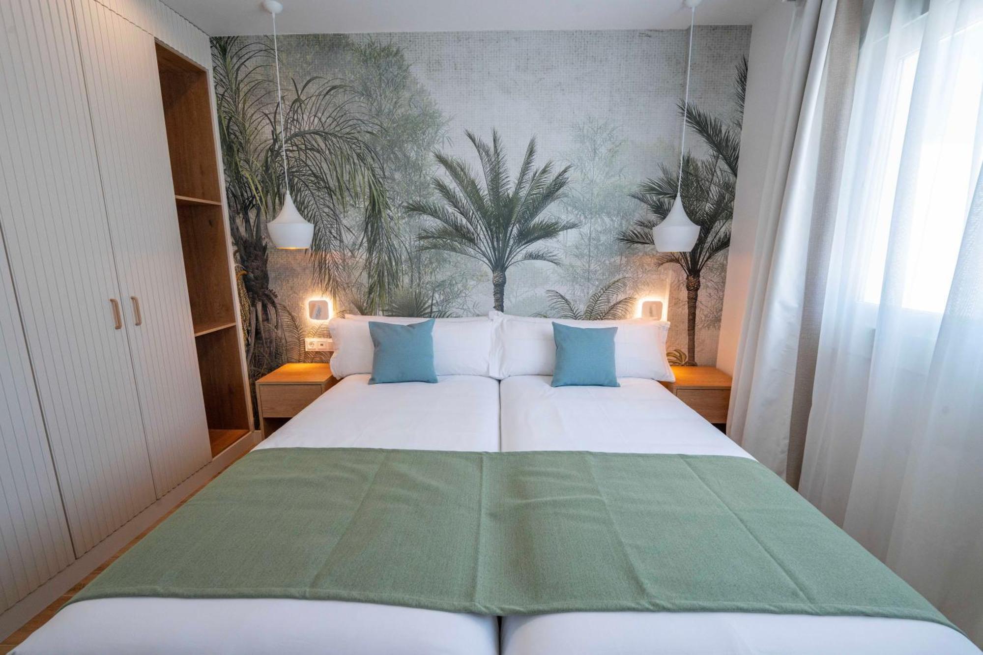 Punta Candor Suites ロタ エクステリア 写真