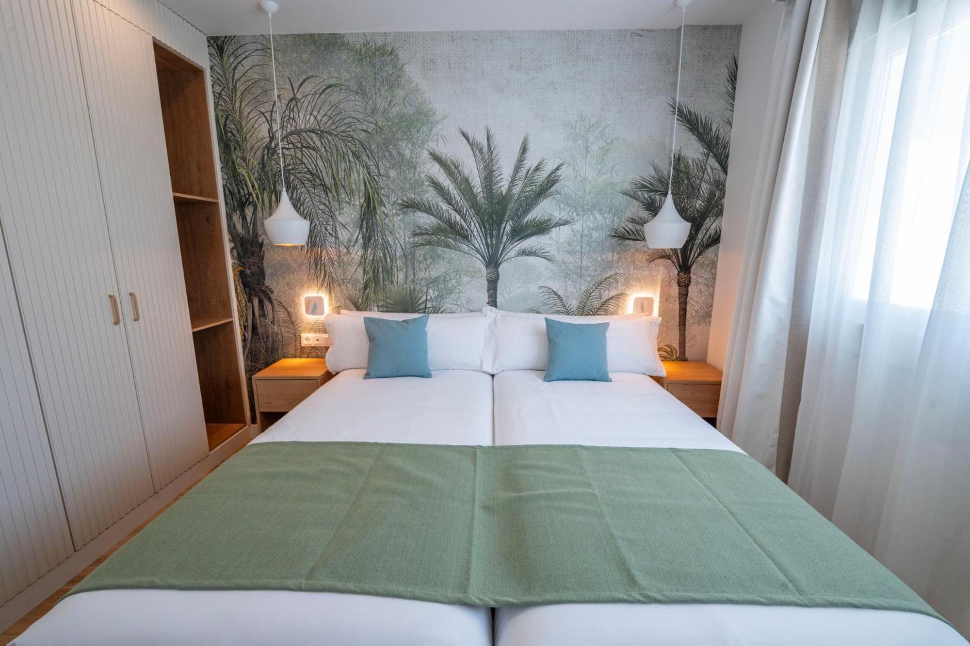 Punta Candor Suites ロタ エクステリア 写真